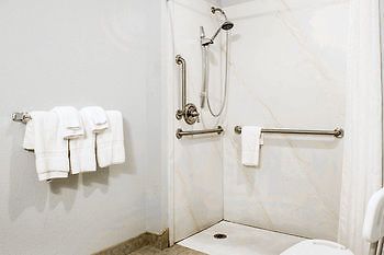 Econo Lodge Норуолк Экстерьер фото