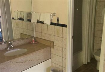 Econo Lodge Норуолк Экстерьер фото