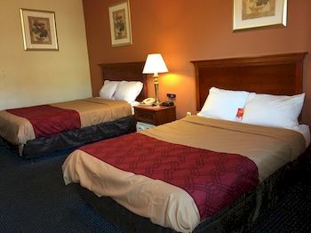 Econo Lodge Норуолк Экстерьер фото